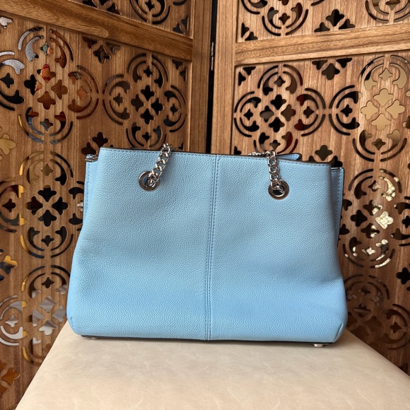 Michael Kors Teagan Large Pebbled shoulder bag - Picture 3 of 8